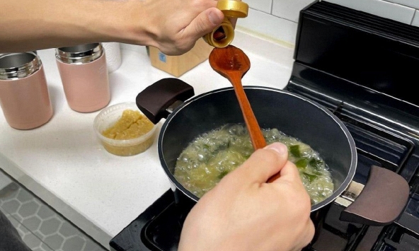 3 loại gia vị dùng nhiều 'phá gan' còn nhanh hơn bia rượu: Bếp của gia đình Việt nào cũng sẵn