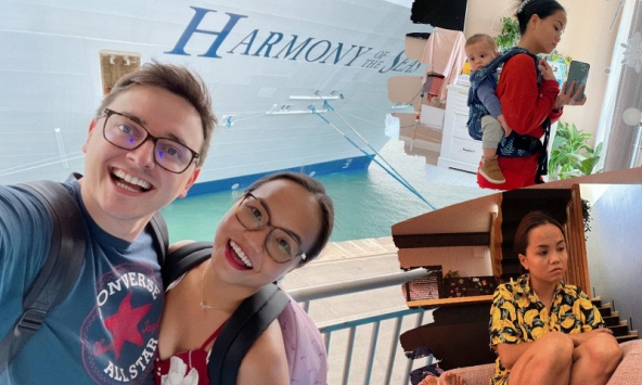 Khi chiếc áo hôn nhân VỪA VẶN với thế gian nhưng lại CHẬT CHỘI với người trong cuộc