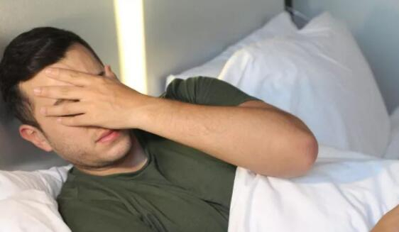 'Sáng nào anh cũng vậy': Hiện tượng khiến nhiều đàn ông lúng túng khi vừa thức dậy