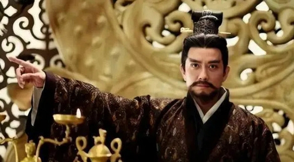 Hoàng đế để lại 'phát minh' khiến châu Âu đi sau hơn 1.000 năm, hậu thế giật mình: Ông đến từ tương lai?