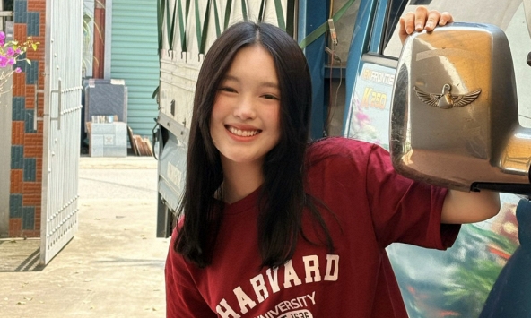 Bố lái xe tải, cô gái 22 tuổi ở Bắc Ninh trúng tuyển Thạc sĩ ở Harvard: 'Mình không xấu hổ dù gia đình không khá giả'