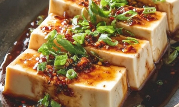 Buồng trứng bắt đầu lão hoá sau tuổi 30, bác sĩ khuyên chị em ăn thêm 6 món để bồi bổ, 'chống già', tăng cường miễn dịch