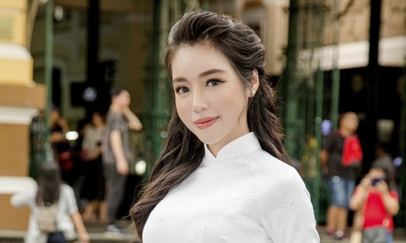 Elly Trần nói rõ tình trạng quan hệ, không như nhiều fan nam vẫn tưởng