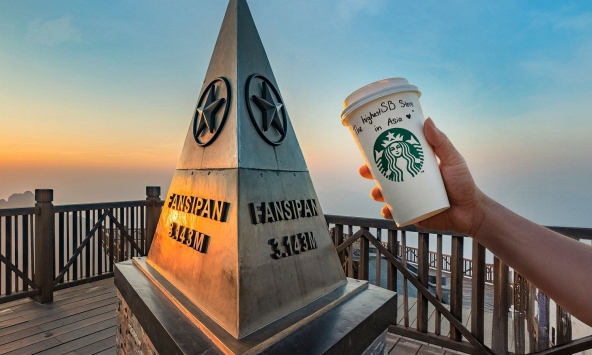 Khai trương cửa hàng Starbucks Fansipan đạt kỷ lục cao nhất châu Á