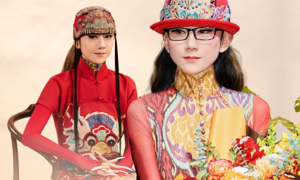 Nhìn Dương Lệ Bình tuổi 66 để thấy: Phụ nữ già đi không phải vì hôn nhân, mà vì đánh mất “khoảng trời riêng”