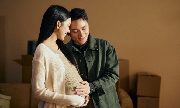 Phan Mạnh Quỳnh hát về tổ ấm mới của hai vợ chồng