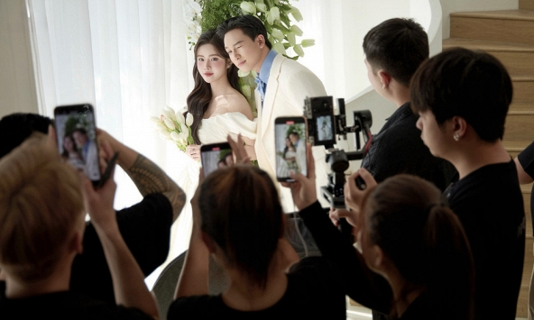 Người phụ nữ gần 30 năm “may giấc mơ cô dâu”