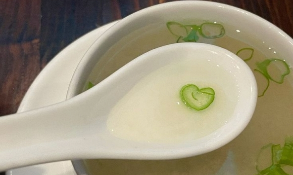 Nữ giới chăm ăn 4 thực phẩm màu trắng này như 'BƠM' collagen: Dưỡng da, chống già, tốt cho xương khớp