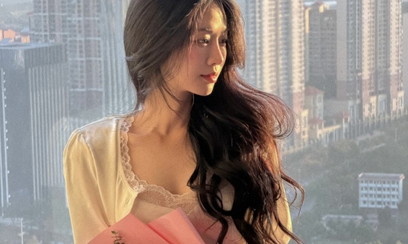 Lê Bống ngầm nhắc về chuyện thị phi trong quá khứ