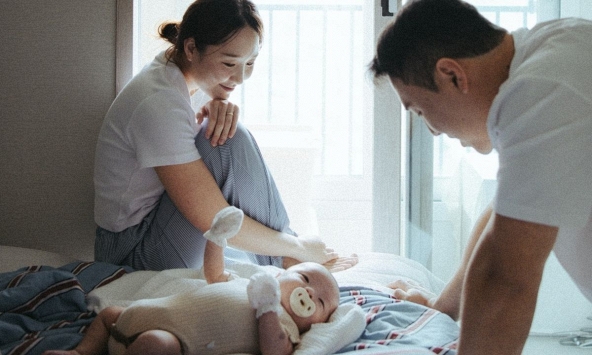 Nuôi con vất vả đến mức nào? Khi ngày càng nhiều cha mẹ lên tiếng về sự kiệt sức trong hành trình làm bố mẹ