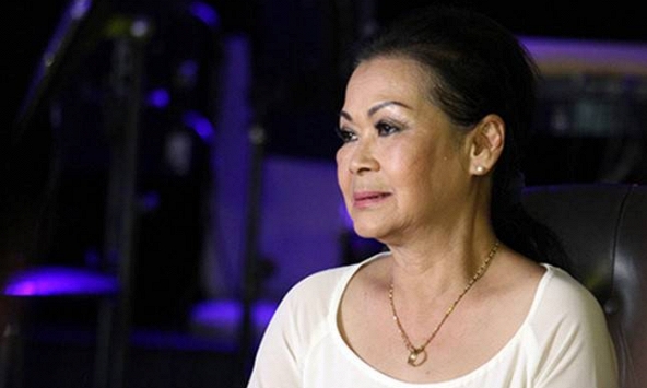 Danh ca Khánh Ly trở về Việt Nam sau đột quỵ: 'Khi nào Chúa gọi thì tôi đi'