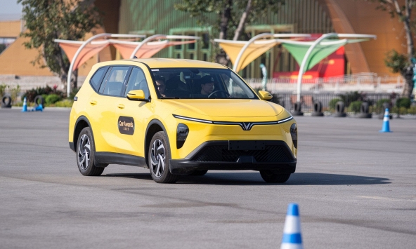 Giá xăng tăng mạnh, VinFast Limo Green trở thành khoản “lời kép” cho tài xế dịch vụ