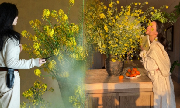 Tháng 3 rước lộc vào nhà: Trào lưu cắm hoa cải vàng giúp không gian bừng sáng, gom hết bình yên tuổi thơ vào một góc phòng