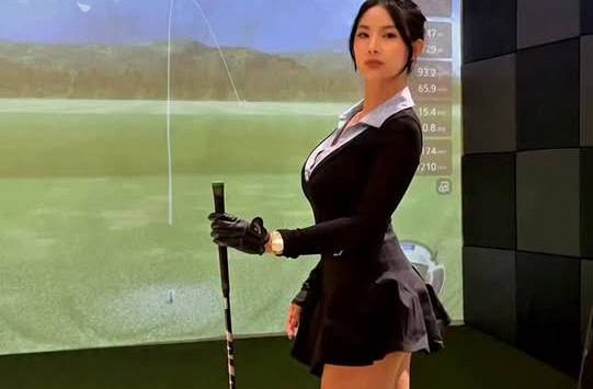 Hàng triệu người mải mê theo dõi một hot girl đánh golf, phải chẳng bộ môn thể thao sắp 'viral' trở lại?