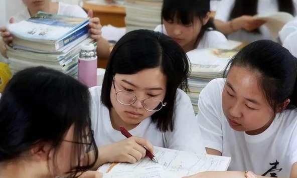 Phụ nữ có trình độ học vấn càng cao, càng dễ “ế” - Có thật không?