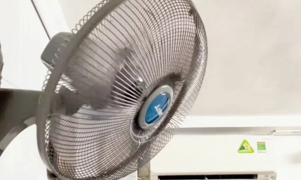 Cảnh báo đặc biệt tới những gia đình để quạt lâu không dùng