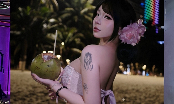 Chán cosplay, nữ coser 'đổi gió' đón hè bằng một bộ ảnh mới