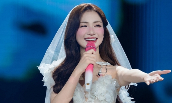 Hoà Minzy có tin vui 