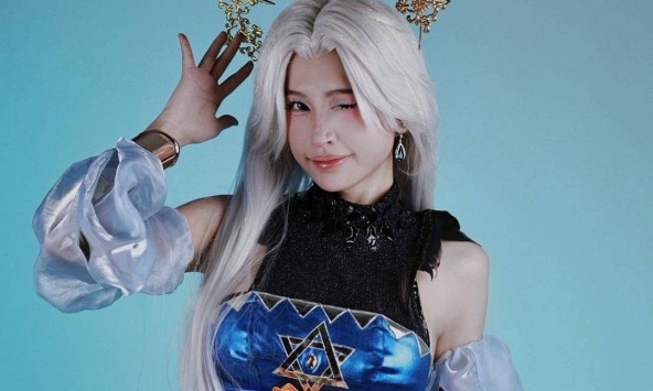 Cosplay Yena 'cà hẩy' Lily Phan khiến anh em game thủ không thể rời mắt