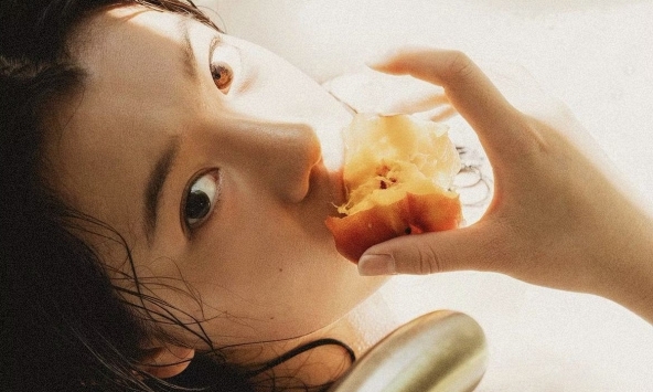 Kiểu ăn táo 'lạ đời' nhưng làm tăng GẤP NHIỀU LẦN hiệu quả giảm cân, giảm mỡ máu được chuyên gia Nhật khen hết lời