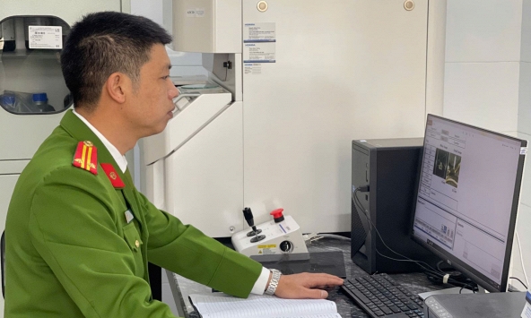 Thiên thạch được hét giá hàng triệu USD trên mạng xã hội: Công an sử dụng công nghệ tìm ra điểm bất thường