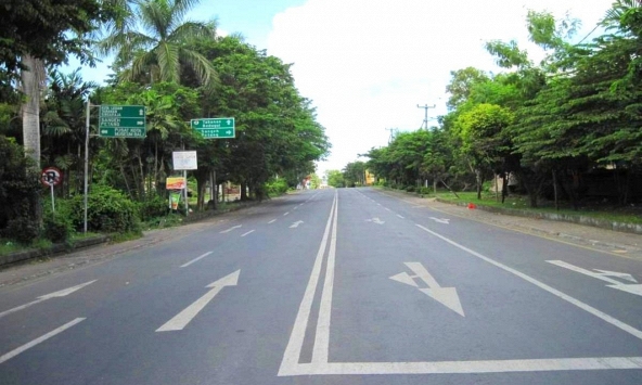 Khách Việt bất ngờ khi tới Bali: Không được ra ngoài, không đèn đường, không mua sắm - Đang có điều gì?