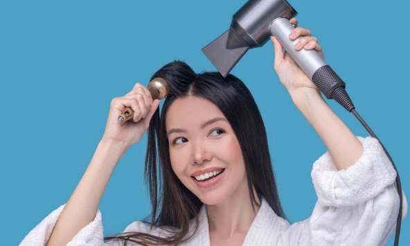 4 máy sấy tóc tốc độ cao đáng mua 2026: Sấy nhanh, tóc mượt, nhiều mẫu nhỏ gọn mang đi du lịch