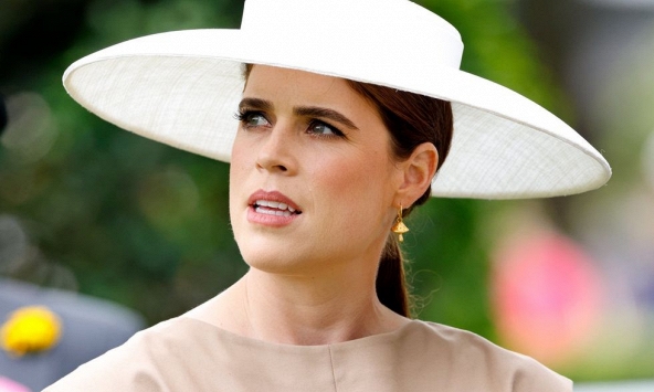 Bố vướng lao lý, mẹ bặt vô âm tín: 2 nàng công chúa Hoàng gia được khuyên 'Hãy từ bỏ tước vị, làm một người mẹ bình thường mà sống!'