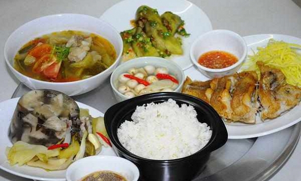 Cứ tưởng do cơ địa: Ai ngờ tăng cân dù chỉ uống nước lại bắt nguồn từ 5 thói quen này