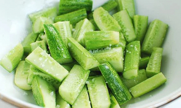 Dưa chuột bán đầy chợ nhưng không phải ai ăn cũng đúng: Người mắc tiểu đường nhất định phải nhớ 5 điều này!