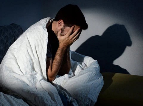 Ban đêm thấy 3 dấu hiệu này, cẩn thận tế bào ung thư đang “trú ngụ” trong cơ thể