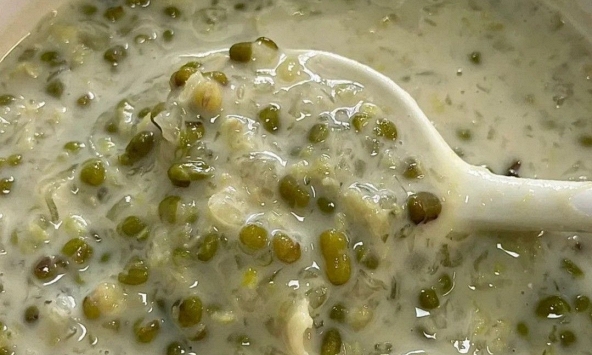 Đậu xanh lại một lần nữa gây chú ý! Chuyên gia độc chất gửi 4 lời cảnh báo khi ăn