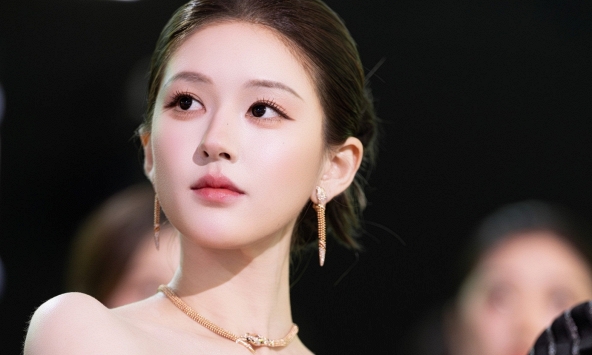 Triệu Lộ Tư bị xua đuổi