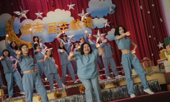 'Ánh Dương Của Mẹ': Phim Đài Loan phá kỷ lục về dàn hợp xướng đặc biệt sau song sắt