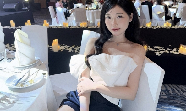 Cập nhật trạng thái đúng lúc bạn trai cũ 'gặp biến', streamer Chubby bị fan tràn vào 'troll' không ngớt 