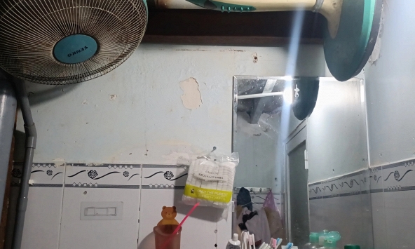 Con gái ông chủ tiệm điện máy ở TP.HCM đăng một tấm ảnh trong nhà vệ sinh gây chú ý, xem tiếp phải thốt lên: 'Ôi loài người'