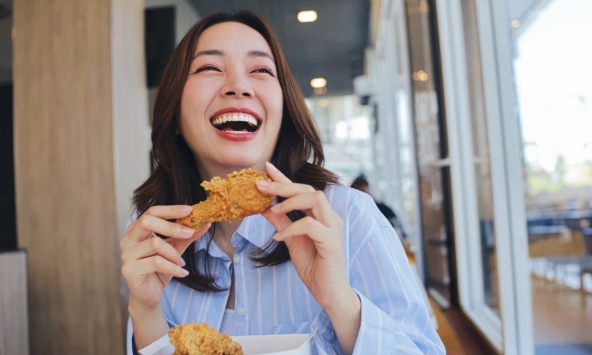 'Người mãi không giảm được cân' thường có 7 đặc điểm của hội mê ăn! Bạn dính bao nhiêu? 