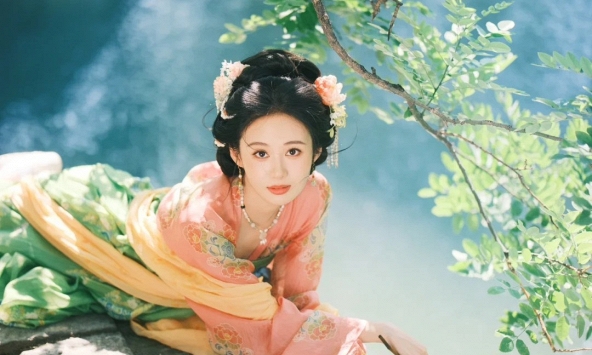 Tuần mới (30/3 - 5/4): Thần Tài điểm danh 3 chòm sao này, công việc lẫn tài lộc rực rỡ, đủ đầy