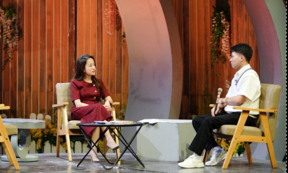 Hành trình vượt qua nghịch cảnh, tìm lại chính mình và chạm tới tình yêu của chàng trai từng rơi vào 'vực sâu của tuyệt vọng'