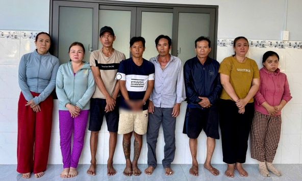 Tạm giữ hình sự Lê Thị Kim Tuyến sinh năm 1972