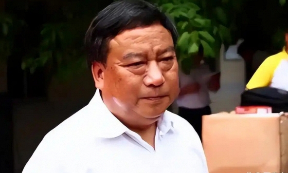 Thầy Hiệu trưởng bị chê trách vì dạy học sinh môn 'tào lao', ai ngờ 3 năm sau, hơn 2.000 em được cứu sống bởi chính bộ môn ấy!