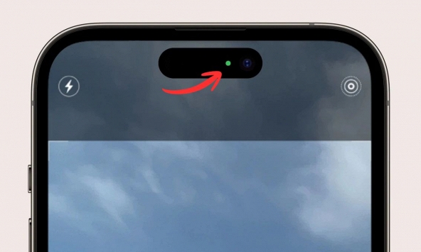 Dấu chấm xanh trên iPhone bị vô hiệu hóa, hàng triệu người đối mặt nguy cơ bị quay lén