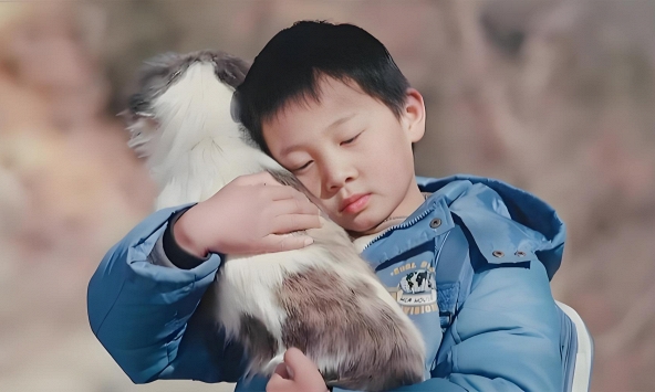 Nghiên cứu từ Đại học Cambridge: Trẻ thích chơi với 'bạn tưởng tượng' có chỉ số EQ và kỹ năng giao tiếp vượt trội