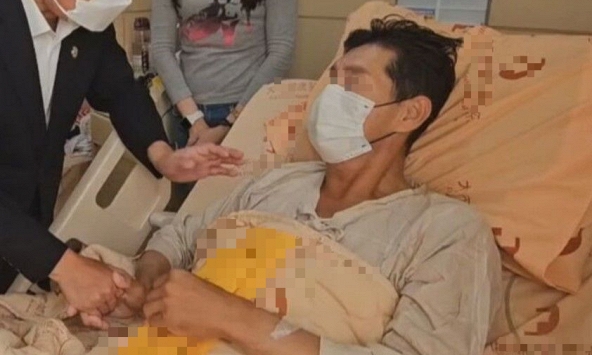 Người đàn ông ung thư giai đoạn cuối vẫn xin xuất viện đi làm, bác sĩ chia sẻ: Không rượu, không thuốc nhưng 'nghiện' 1 thứ…