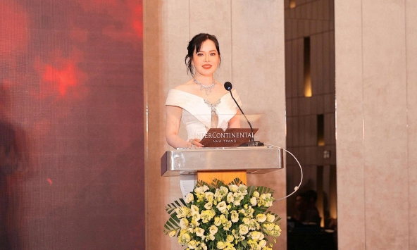 Á hậu Ánh Quyên đảm nhiệm Chủ tịch 'Nam Vương Quốt tế Toàn cầu' tại Việt Nam