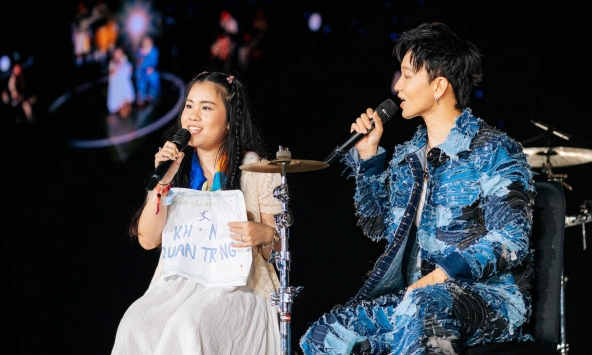 Ca sĩ Hoàng Dũng bùng nổ với concert Xoay tròn với 10 ngàn khán giả 