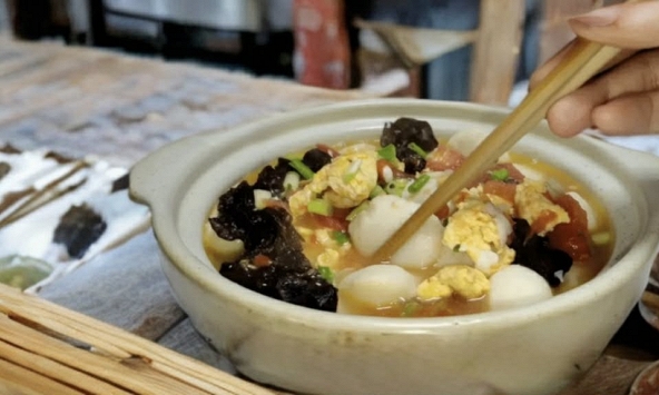 Dùng 4 nguyên liệu có đầy ngoài chợ nấu món canh cực ngon, khiến bạn ăn sạch đến giọt cuối cùng