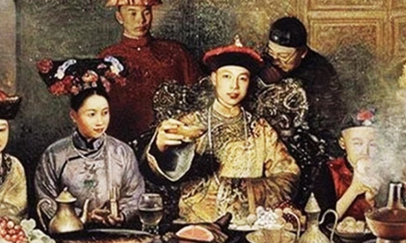 Loại quả vua Càn Long ban thưởng cho phi tần khiến hậu cung ghen đỏ mắt: Xưa hiếm như lông phượng, giờ đổ đống bán vỉa hè