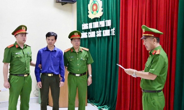 Bắt tạm giam công chức Hoàng Văn Thiện SN 1985 cùng nhiều người khác