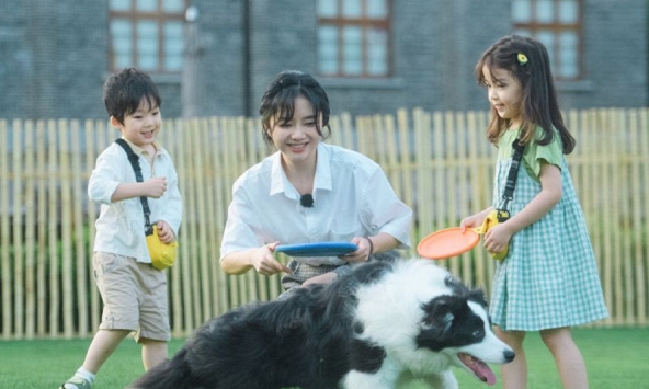 Giáo sư Stanford cảnh báo: Ngày nào cũng giục con 'nhanh lên', cha mẹ đang âm thầm tổn hại năng lực quan trọng nhất của trẻ